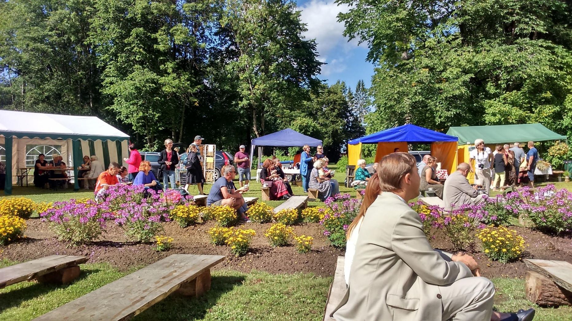 Kirjanduslik toidufestival "Sõna ja soustiga" Muuga mõisas.