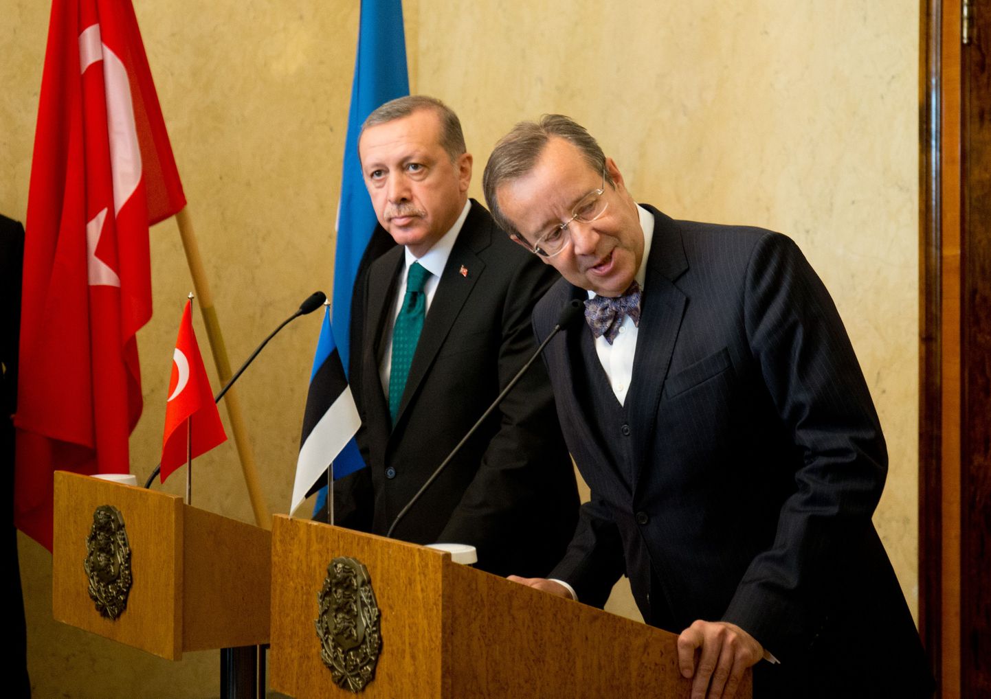 Türgi president Recep Tayyip Erdoğan ja Eesti president Toomas Hendrik Ilves täna Kadrioru lossis pressikonverentsil.