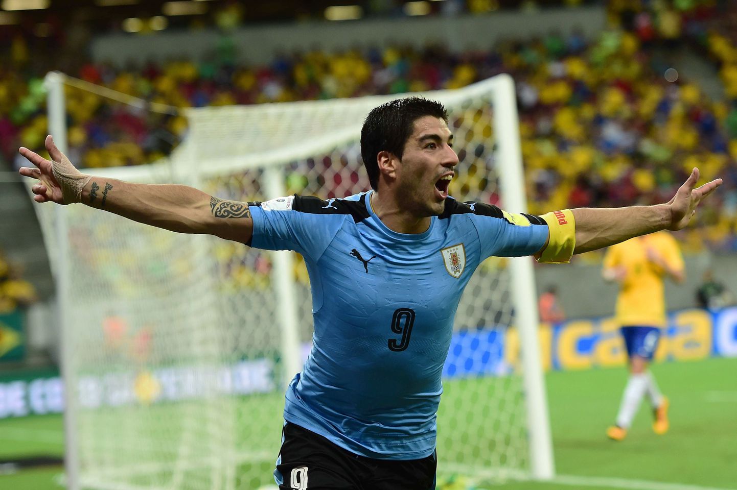 Kui jalgpalli MM 2030. aastal Uruguays toimuks, on Luis Suarez 43-aastane.