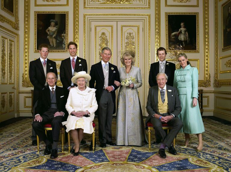 Prints Charles, hertsoginna Camilla ja nende perekonnad pulmapäeval 2005. aasta 9. aprillil