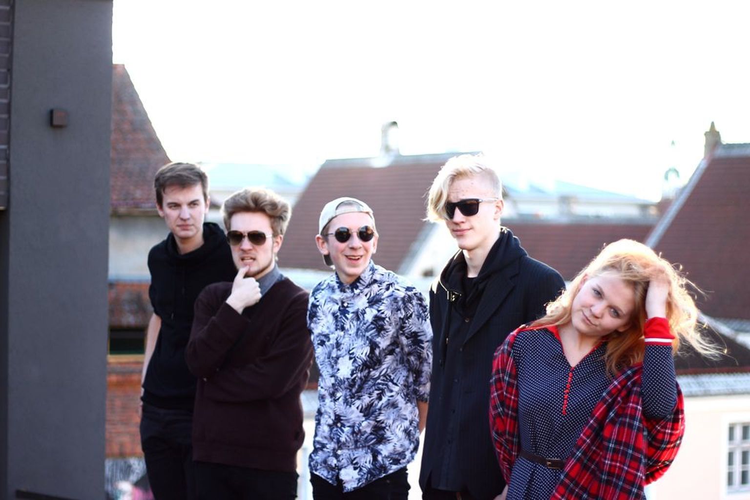 Kosmose-indie-pop bändiks titulleeritud Steps To Synapse