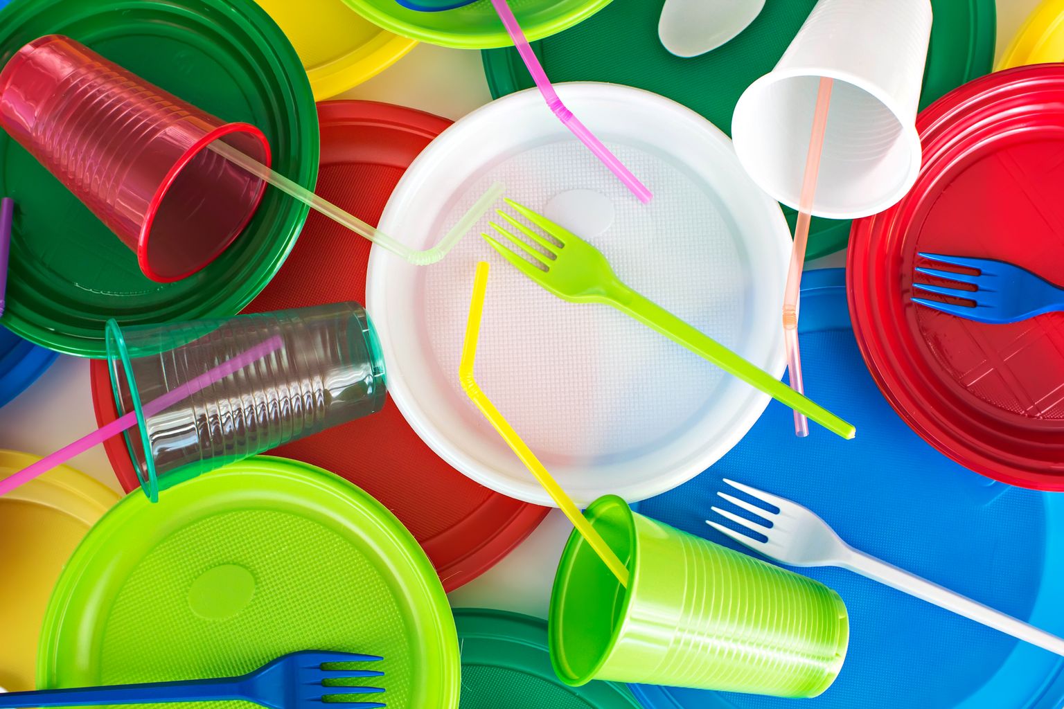 Plastmasas trauki