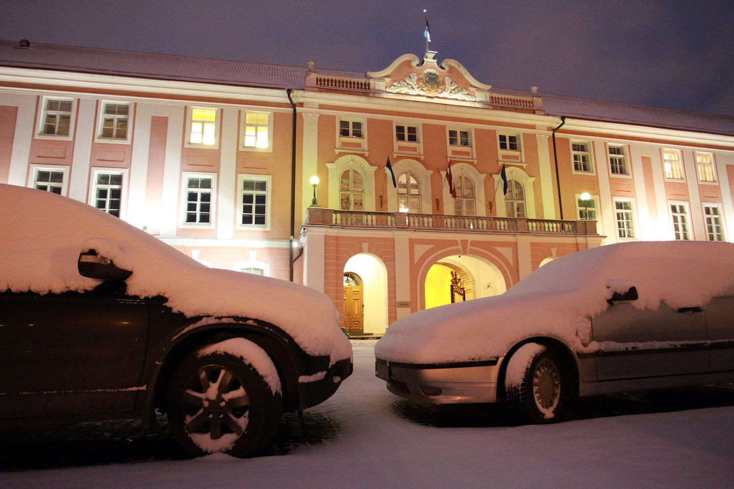 Здание эстонского парламента.