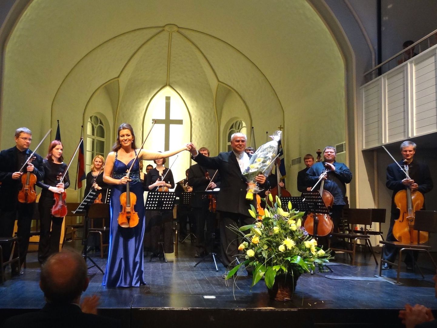 Kohtumiste peasündmuseks oli Peterburi Jaani kirikus toimunud Tallinna Kammerkoori kontsert Eri Klasi juhtimisel.