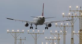 Самолет с футболистами совершил экстренную посадку в Ереване