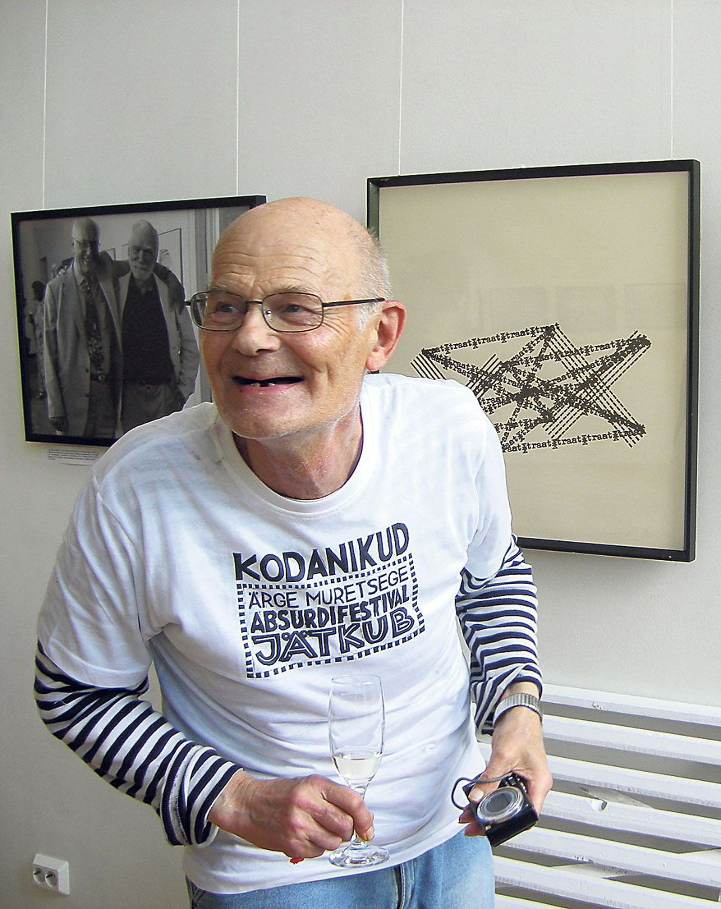 Eesti tuntuim tundmatu fotograaf - nii iseloomustab end Jaan Klõšeiko ise.