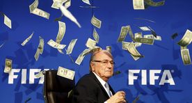 FIFA paljastus: Blatter ja kaasosalised premeerisid end 70 miljoni euroga