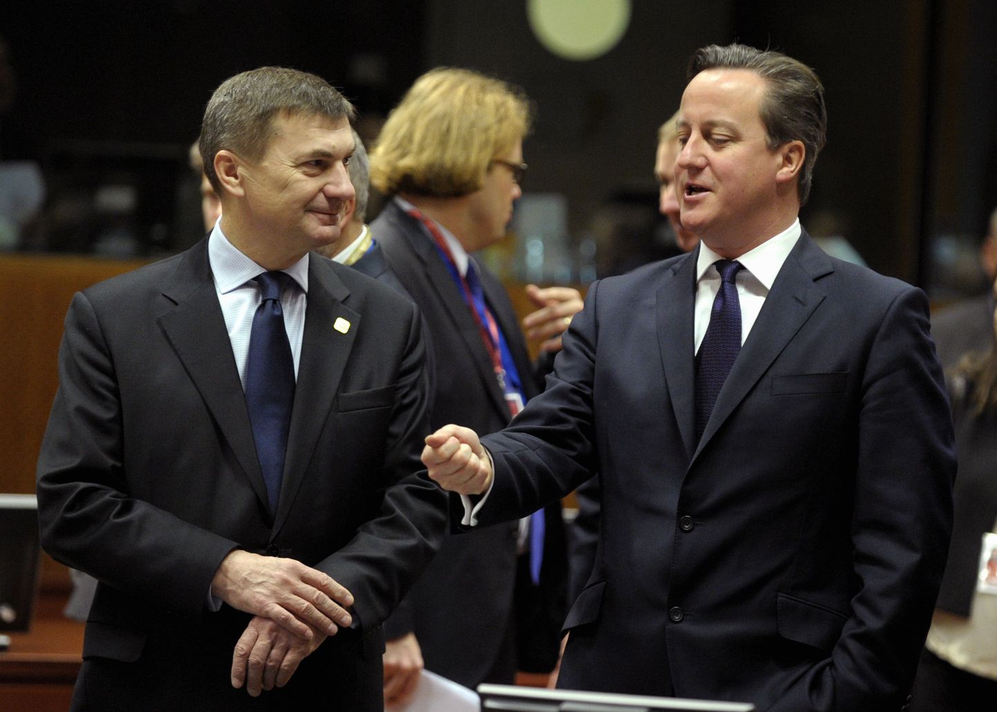 Peaministrid Andrus Ansip ja David Cameron detsembris 2013 Brüsselis.