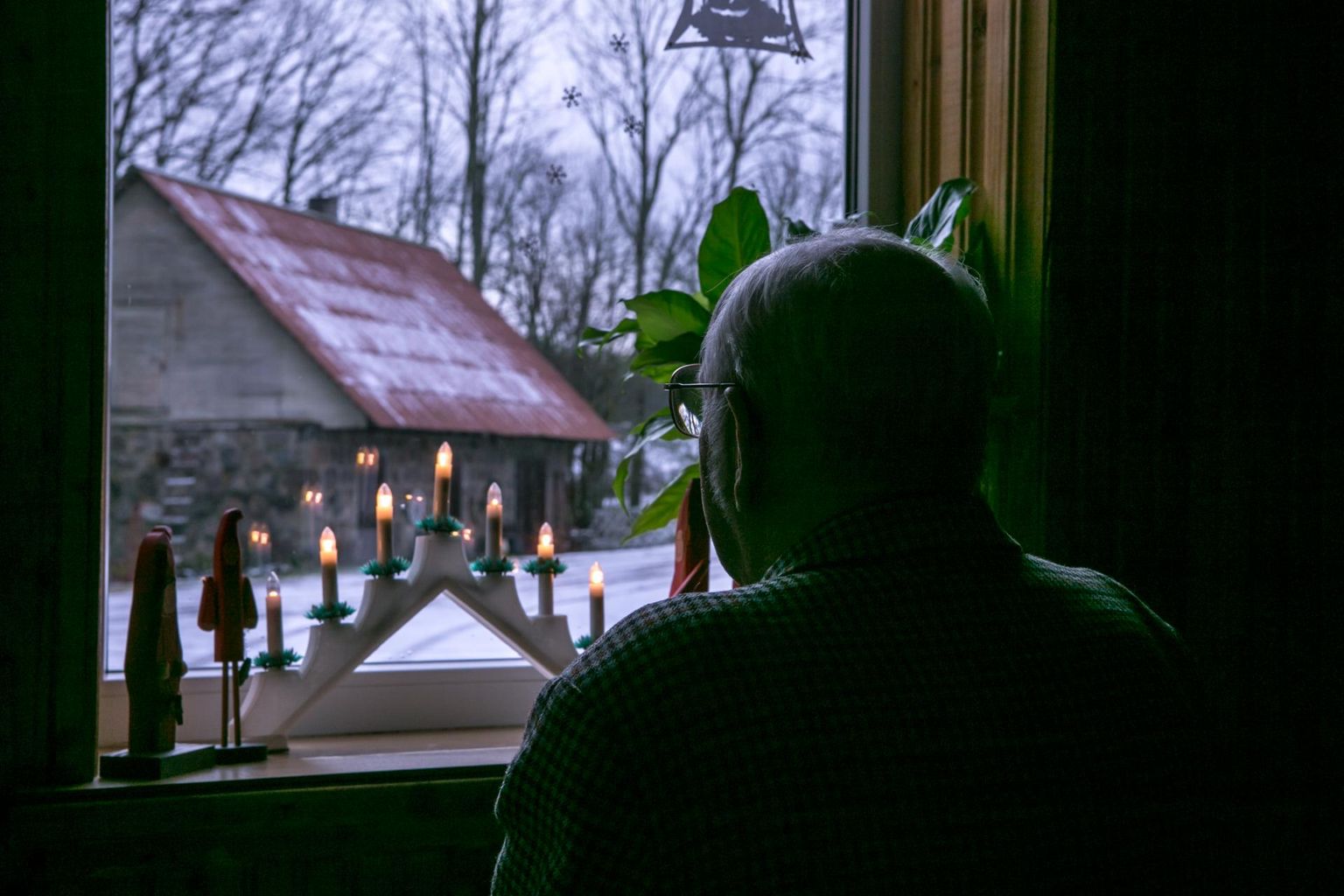 Hooldekodu Viljandimaal. Peamisteks alusteks kaitsesüst tegemata jätta on inimese väga halb üldseisund ja elu lõpule lähenemine, mistõttu on vaktsineerijad hinnanud nende puhul võimalikku kahju riski kõrgemaks kui kasu.