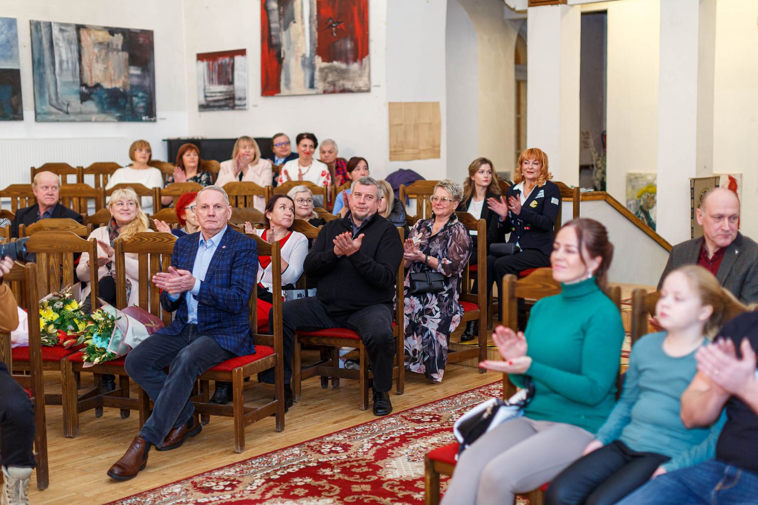 Tunnustati maakonna parimaid vabaühendusi, kogukondade eestvedajaid ja kaunite kodude loojaid.