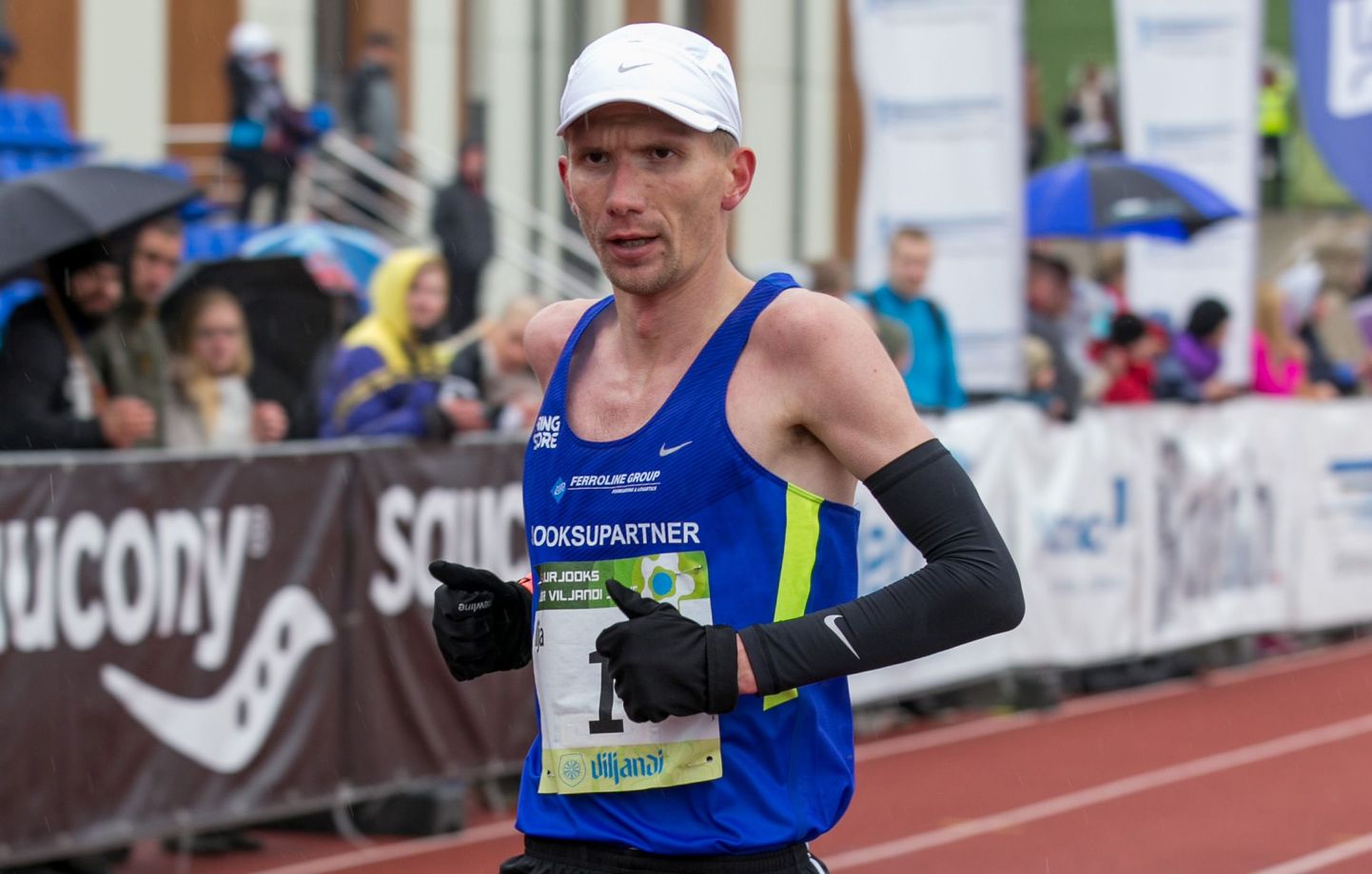 Ilja Nikolajev võitis 2013. aastal peetud suurjooksu ümber Viljandi järve.