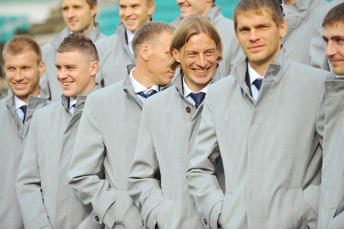 Eesti jalgpallikoondislased esitlesid eile uusi mantleid.