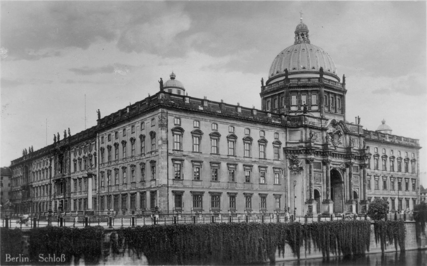 Berliini Stadtschloss 1920ndatel.
