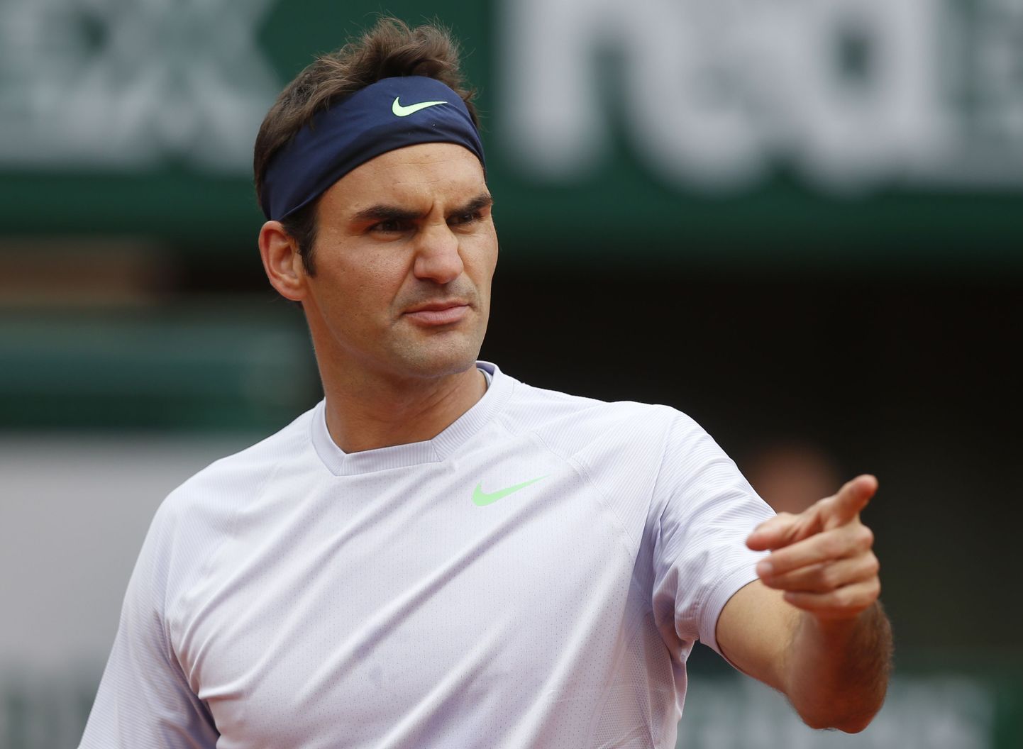 Roger Federer jõudis Prantsusmaa lahtistel kergelt teise ringi.