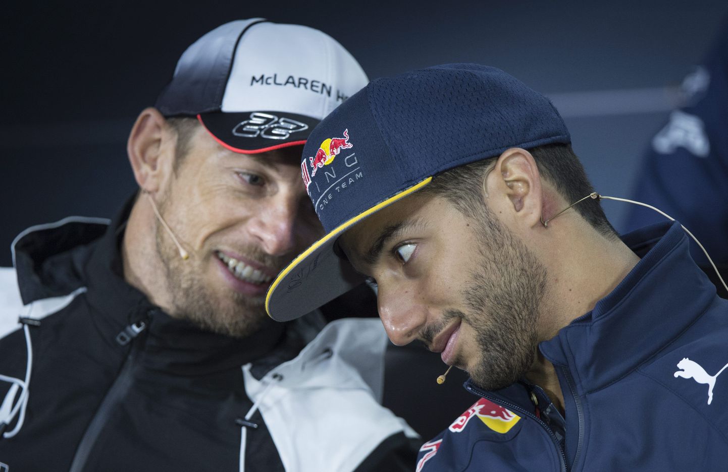 Jenson Button (vasakul) ja Daniel Ricciardo plaanivad järjekordset vigurit?