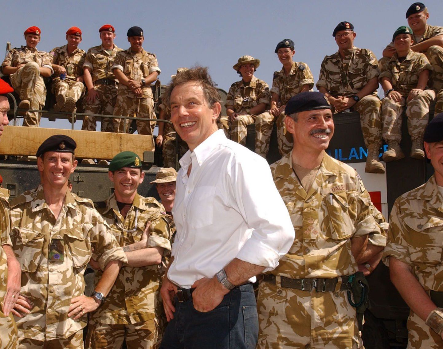 2003. aasta arhivifoto toonasest Briti peaministrist Tony Blair'ist Iraagis.