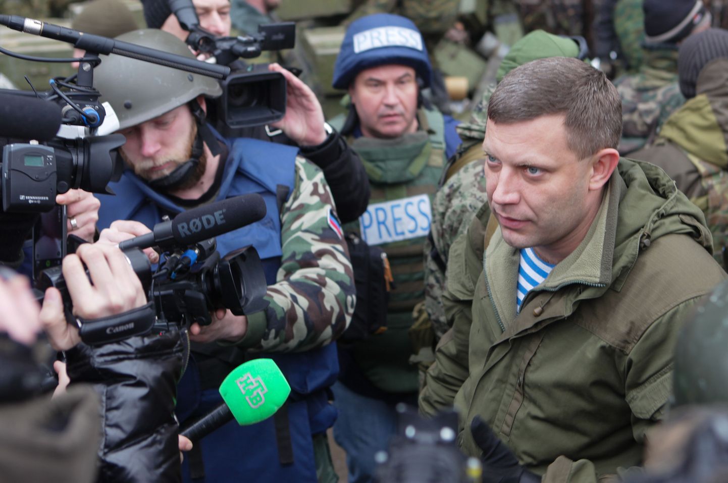 Isehakanud Donetski rahvavabariigi liider Aleksandr Zahartšenko (paremal).