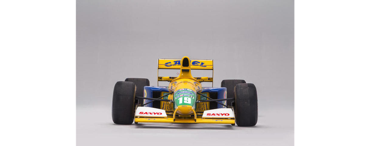 Michael Schumacherile karjääri esimese poodiumikoha toonud Benettoni vormel-1 auto.