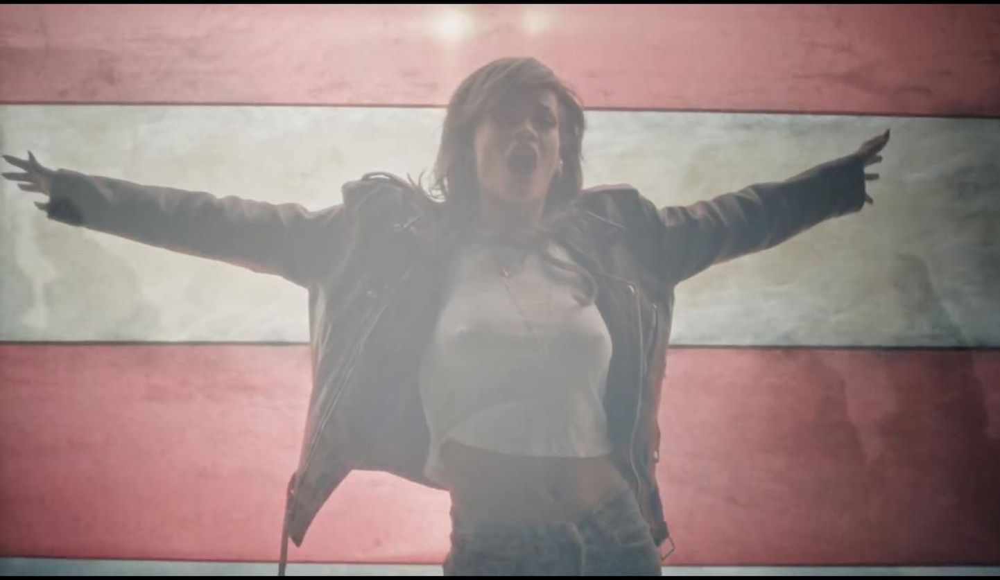 Rihanna muusikavideos «American Oxygen»