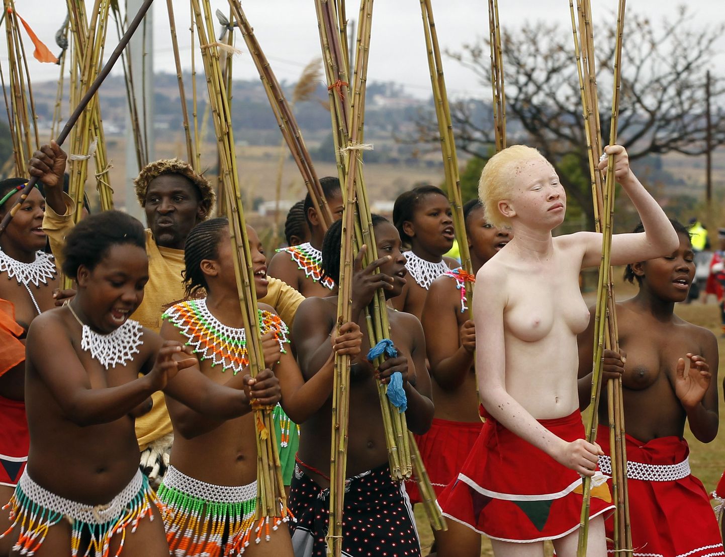 Svaasimaa kuningale tantsinute seas oli ka albiinosid