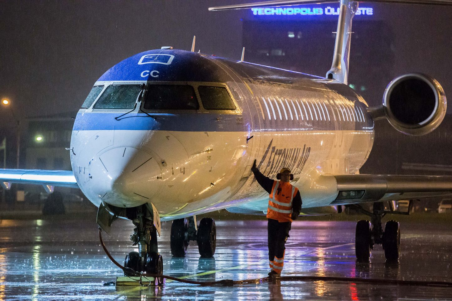 7. novembri õhtul 17.30 paiku saabus Tallinna lennujaama viimane Estonian Airi lend.