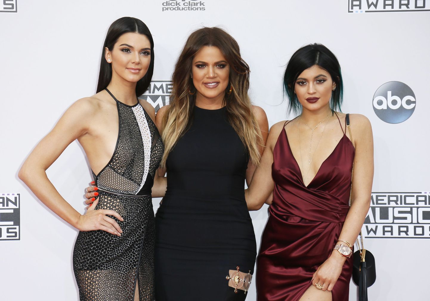 Kendall Jenner, Khloe Kardashian and Kylie Jenner arrive at the 42nd American Music Awards in Los Angeles, California November 23, 2014.  REUTERS/Danny Moloshok    (UNITED STATES-Tags: ENTERTAINMENT)(MUSIC-AMERICANMUSICAWARDS-ARRIVALS)