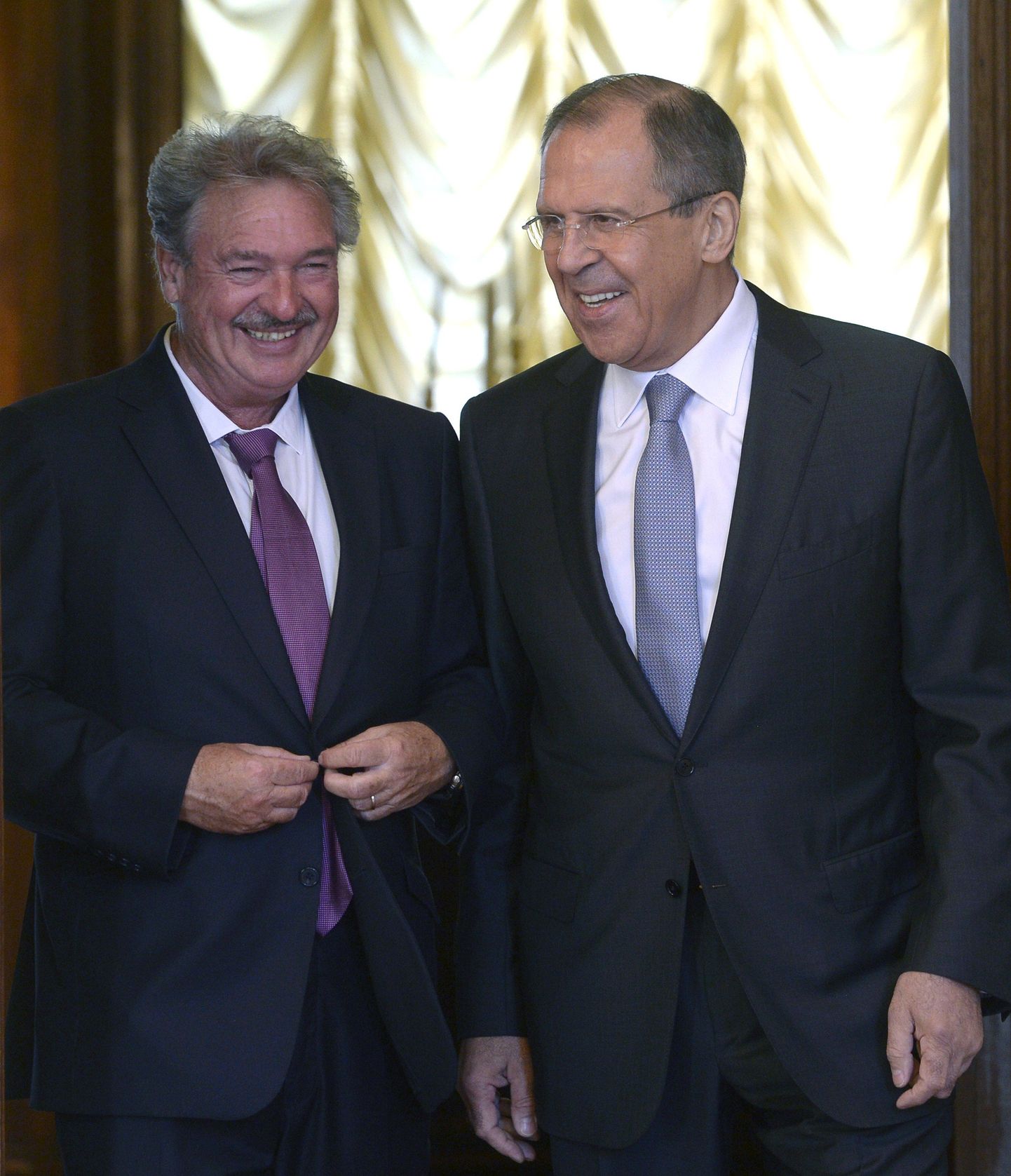 Paremal Sergei Lavrov, vasakul Luksemburgi välisminister Jean Asselborn