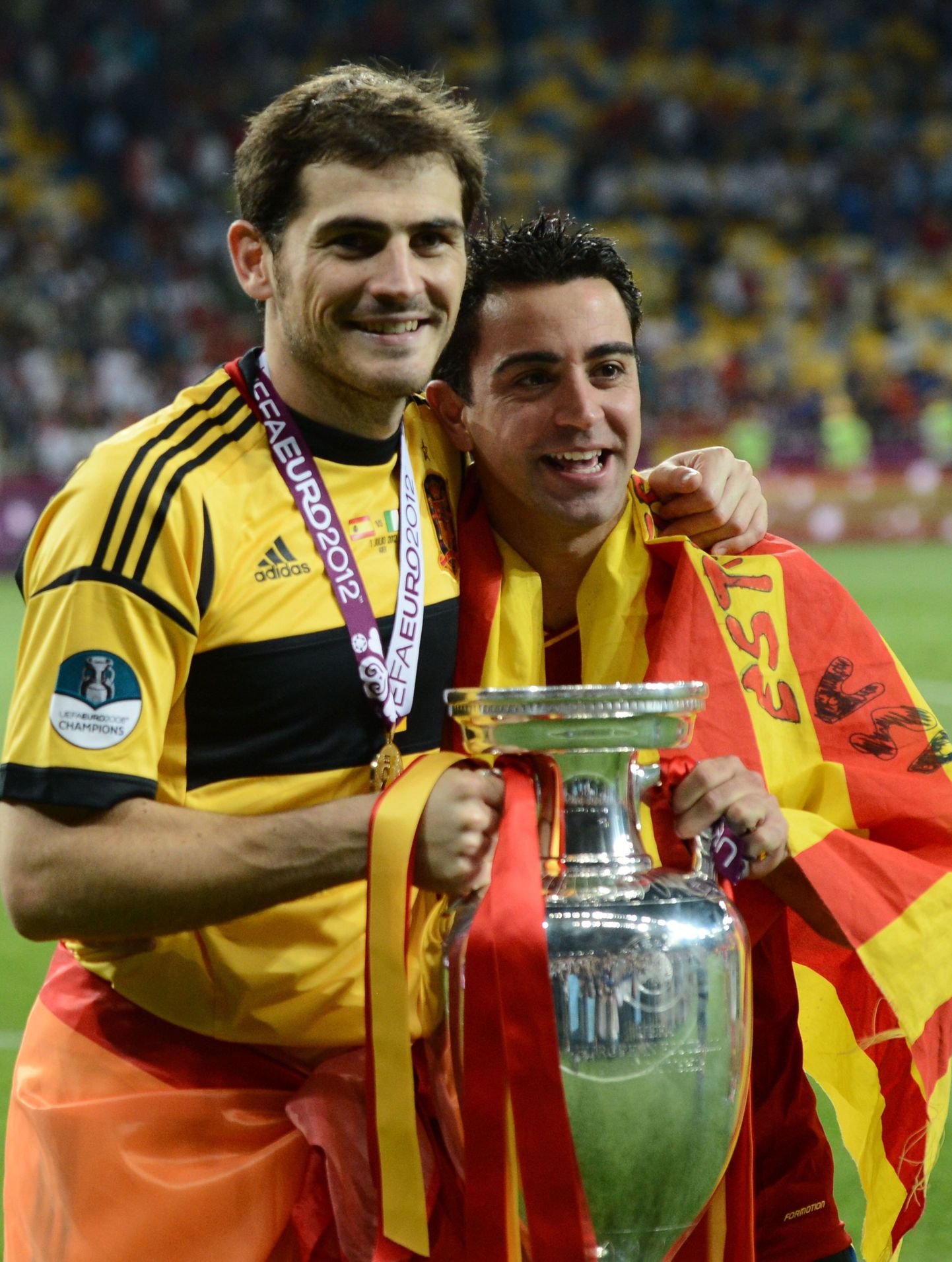 Iker Casillas ja Xavi koos Hispaania koondist esindamas.