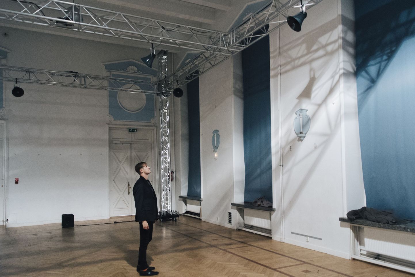 Sten Saarits, «RAMBITULED» Heliinstallatsioon, kuus ruuporkõlarit, üks madalsageduskõlar