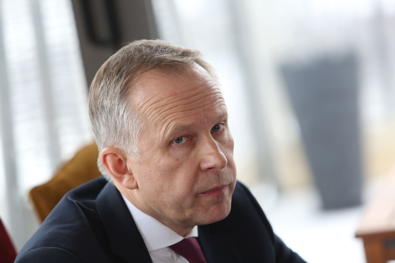 Latvijas Bankas prezidents Ilmārs Rimšēvičs preses konferencē informē par pēdējo dienu notikumiem, kas saistīti ar viņa aizturēšanu.