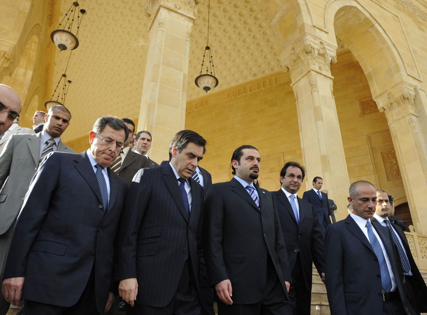 Liibanoni peaminister Fouad Siniora (vasakult), tema Prantsuse kolleeg François Fillon ja Liibanoni parlamendienamuse liider Saad al-Hariri novembris 2008.