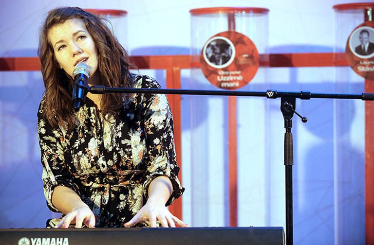 Dziedātāja Marta Ritova.