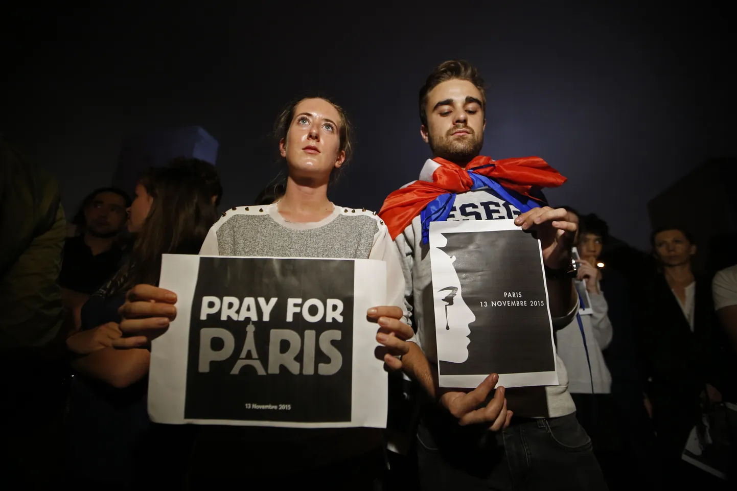 Вечером в пятницу 13 ноября в Париже произошла серия терактов, в результате которых погибли более 120 человек.