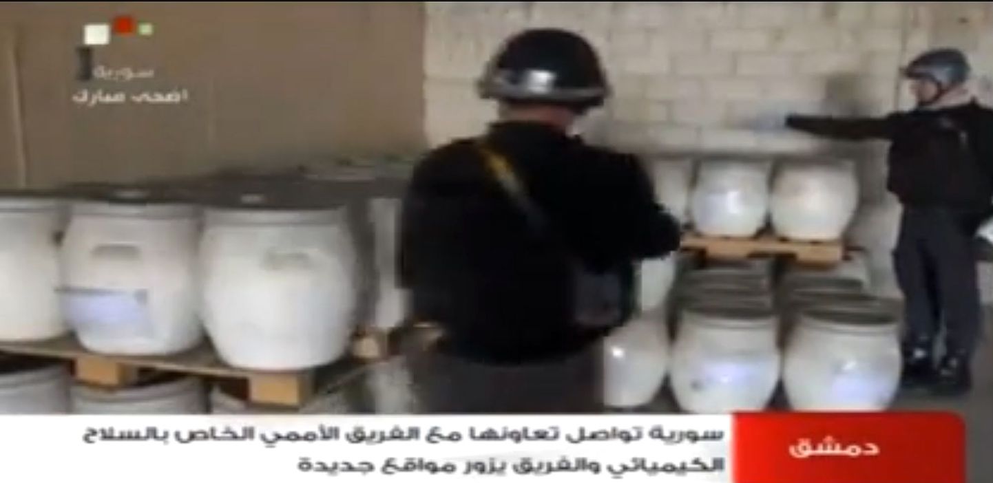Süüria televisiooni edastatud kaadrid Keemiarelvade Keelustamise Organisatsioon (OPCW) inspektoritest.
