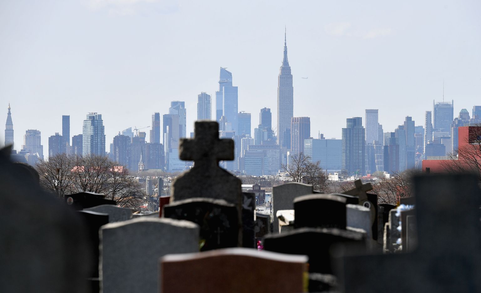 Surnuaed New Yorgis.