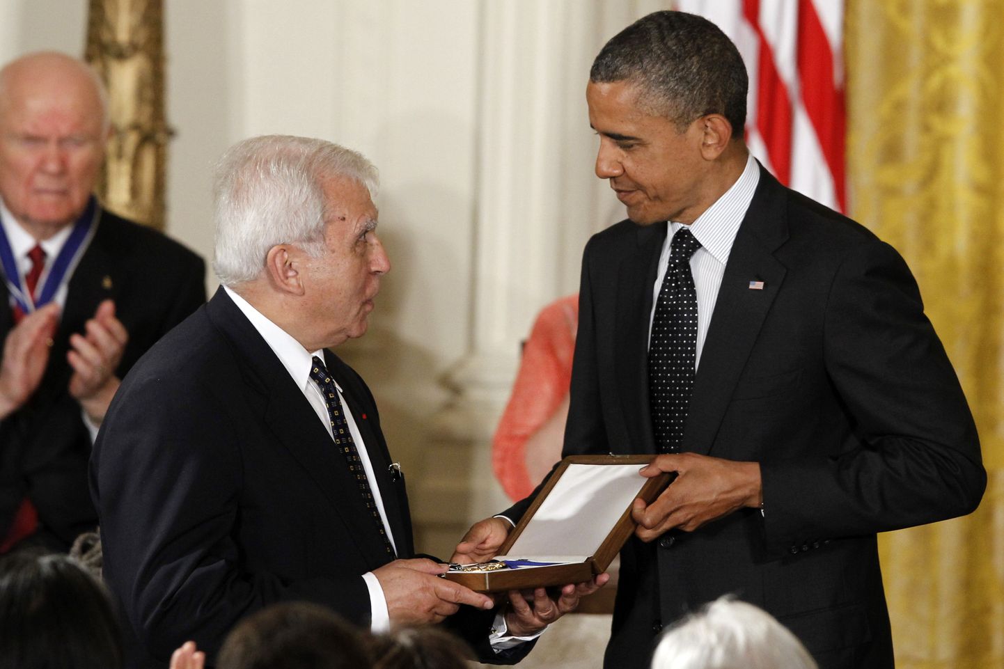 USA president Barack Obama andmas Jan Karskile määratud Vabadusmedalit endisele Poola välisministrile Adam Daniel Rotfeldile.