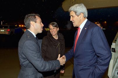 Daniel Baer (vasakul) ja USA välisminister John Kerry. Foto: Scanpix