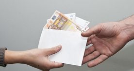 Зарплата в конверте: смотрите, чем рискуют работники