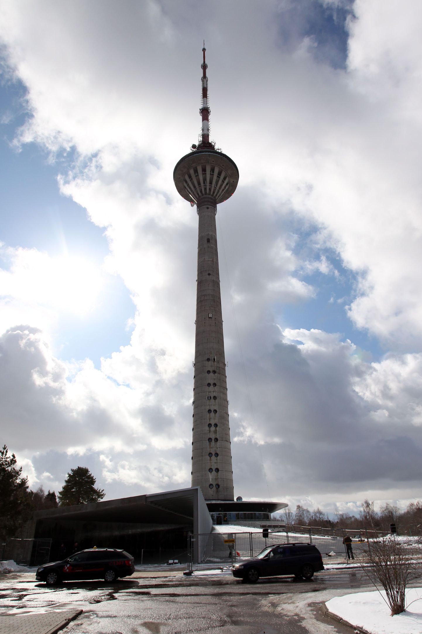 Huvilised ei pea enam Tallinna teletornis elavas järjekorras seisma.