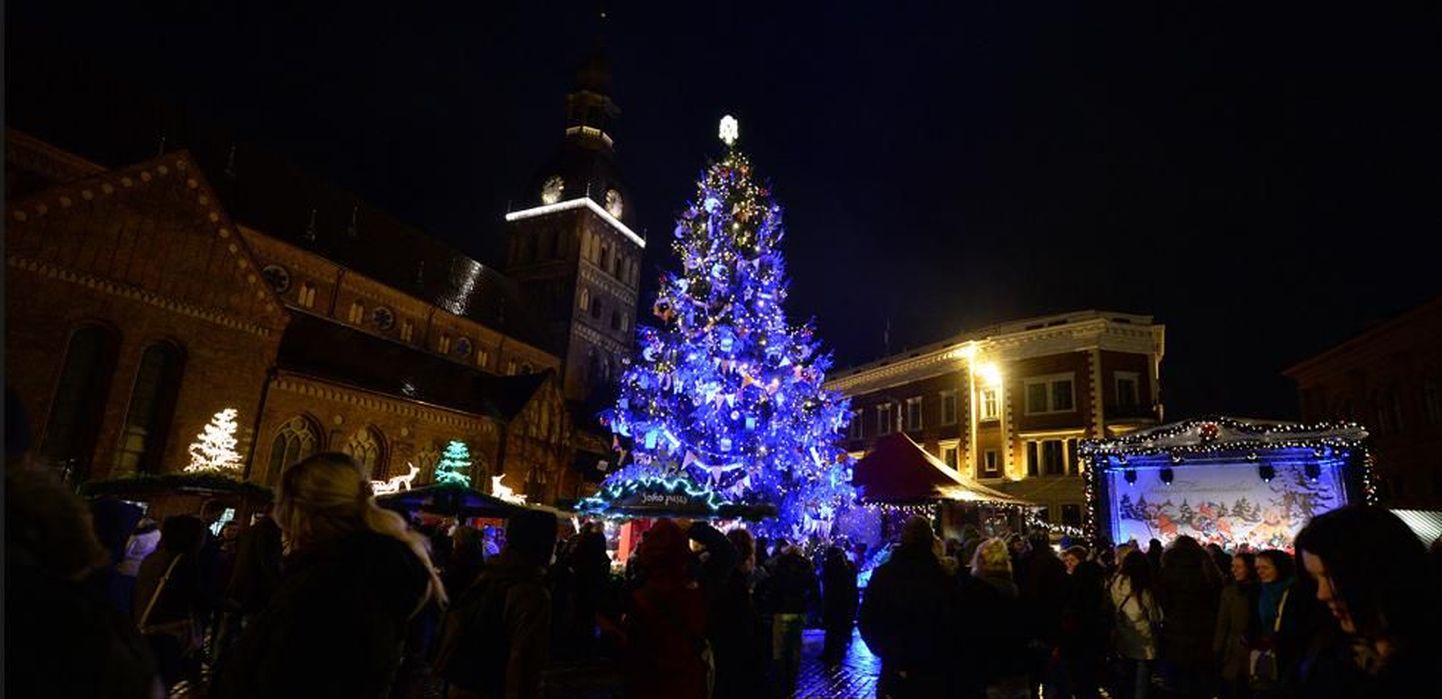 Рождественская елка в Риге. Фото иллюстративное