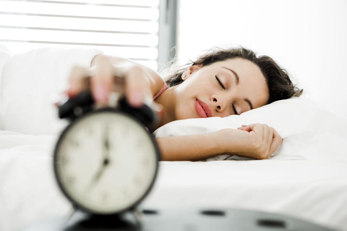 Unevaegus ja liiga pikalt magamine mõjuvad kaalule halvasti.