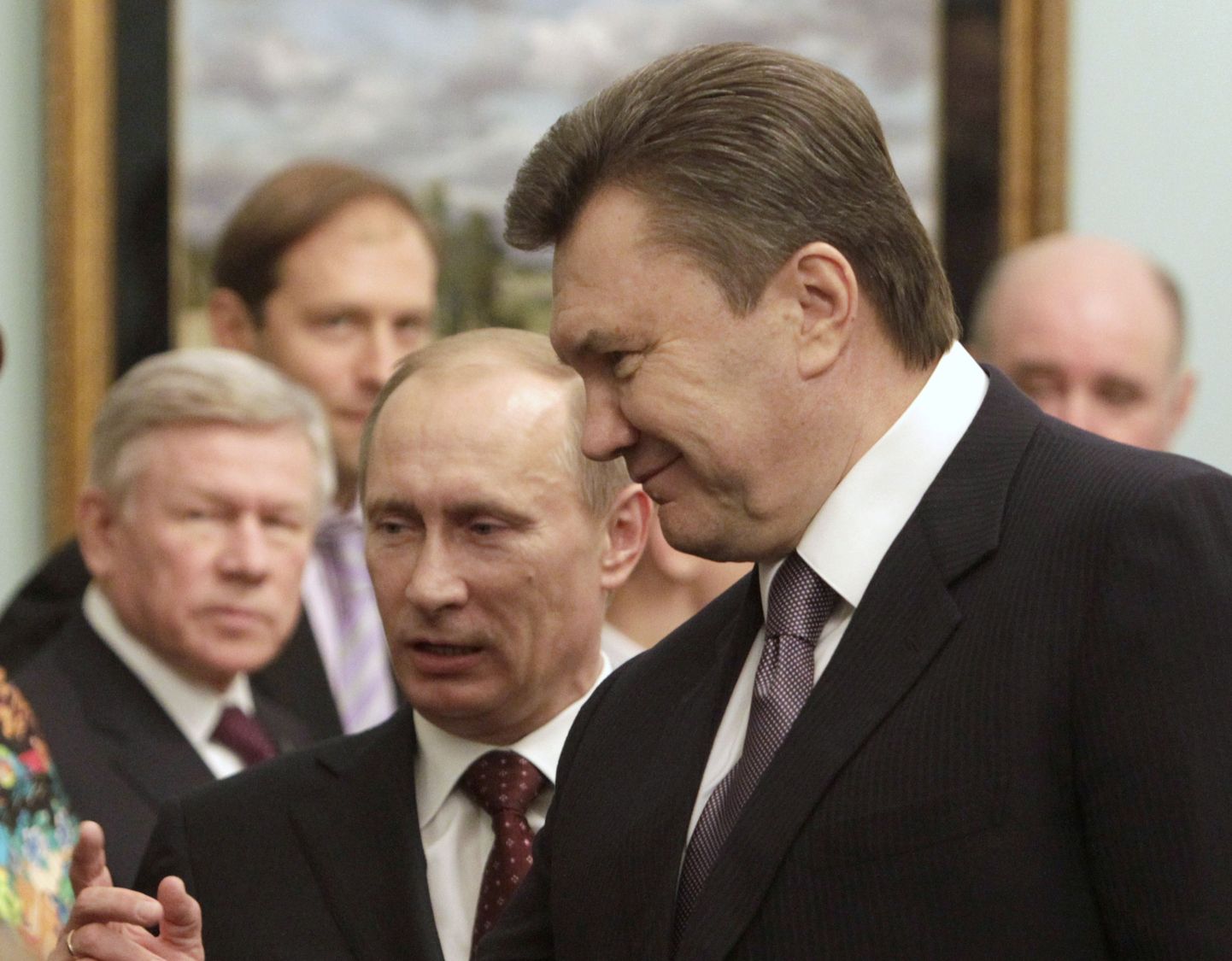 Владимир Путин и Виктор Янукович во время визита украинского президента в Москву 5 марта 2010 года.