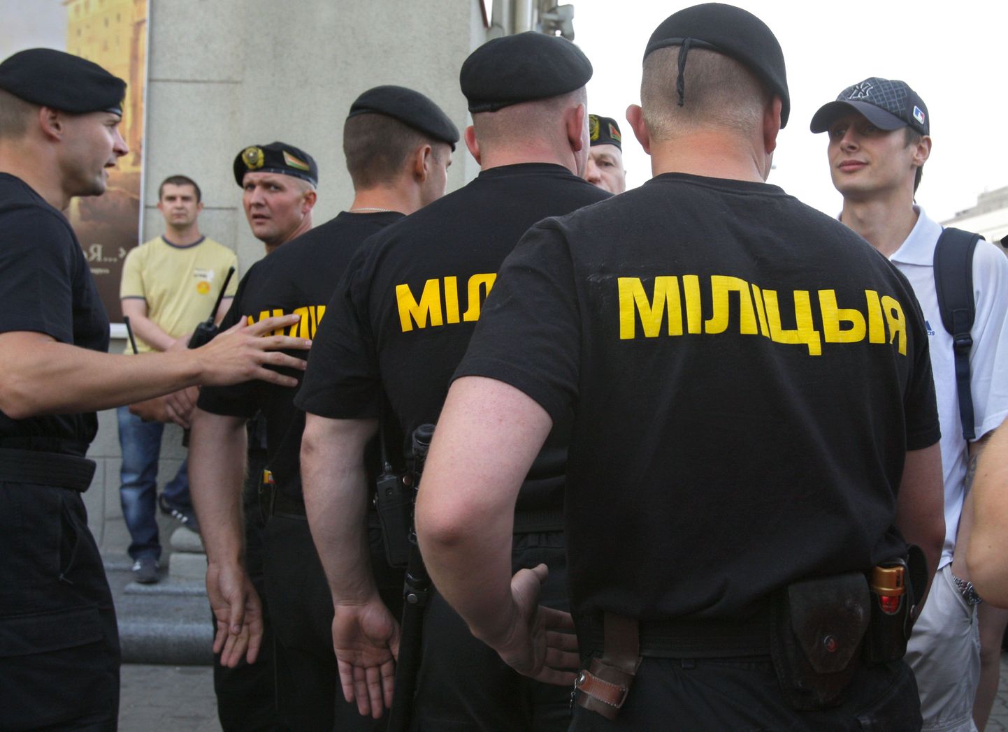 Valgevene miilits vastakuti meeleavaldajatega.