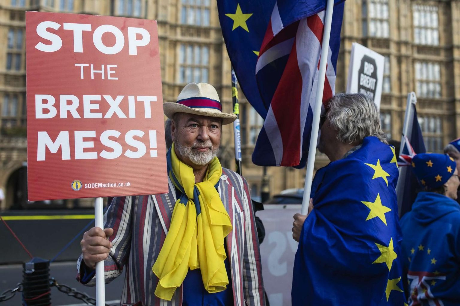 Ka sel nädalal on Brexiti vastased avaldanud meelt Briti parlamendi kõrval.