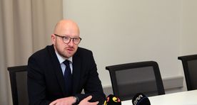 Government scored half a victory in administrative reform case