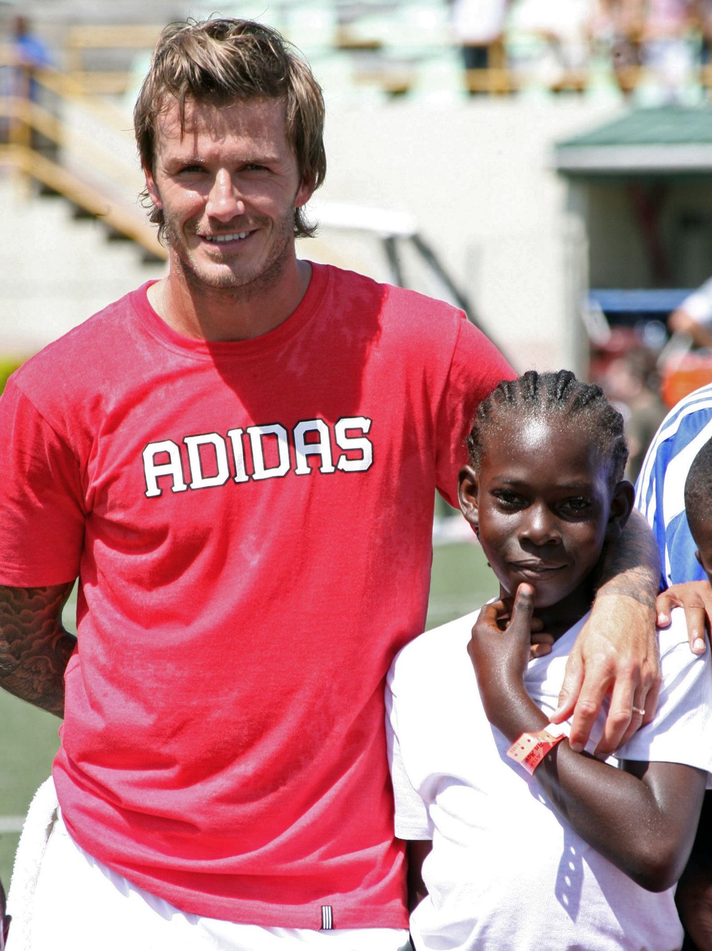 David Beckham omanimelise jalgpallikooli avamisel Trinidad ja Tobagos, mis on saareriik Kariibi meres Lõuna-Ameerikast põhjas