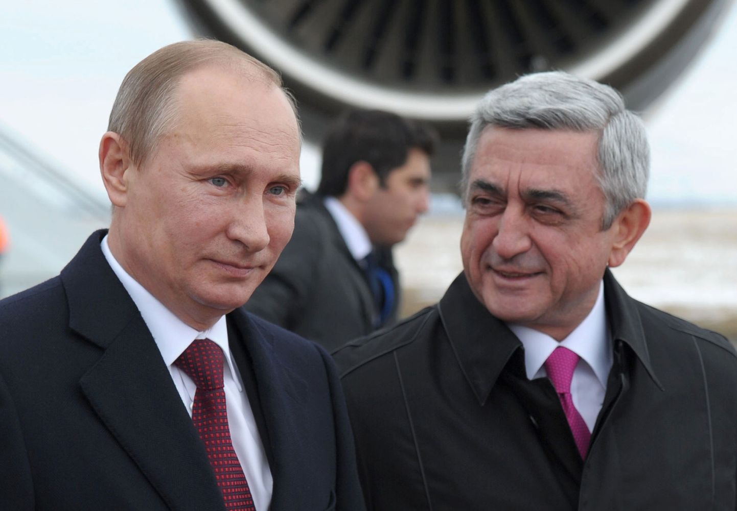 Vene president Vladimir Putin (vasakul) ja tema Armeenia kolleeg Sergž Sargsjan.