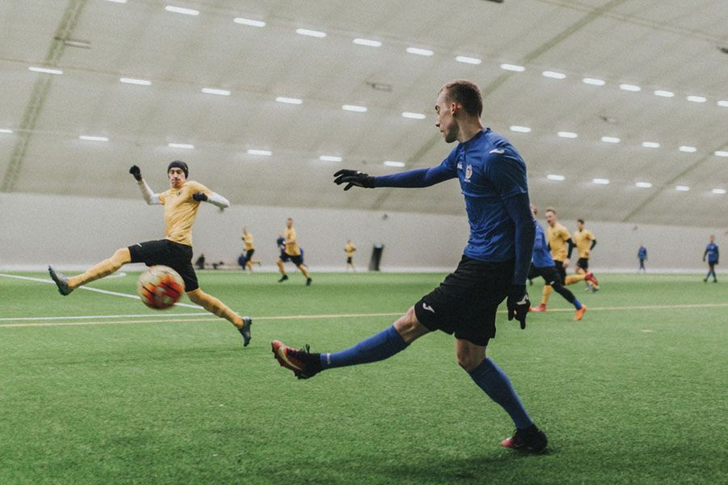 Hooajaks valmistuv Viljandi Tuleviku jalgpalliklubi meeskond on taliturniiril seni pidanud kaks kohtumist ja mõlemad on andnud viigi.
