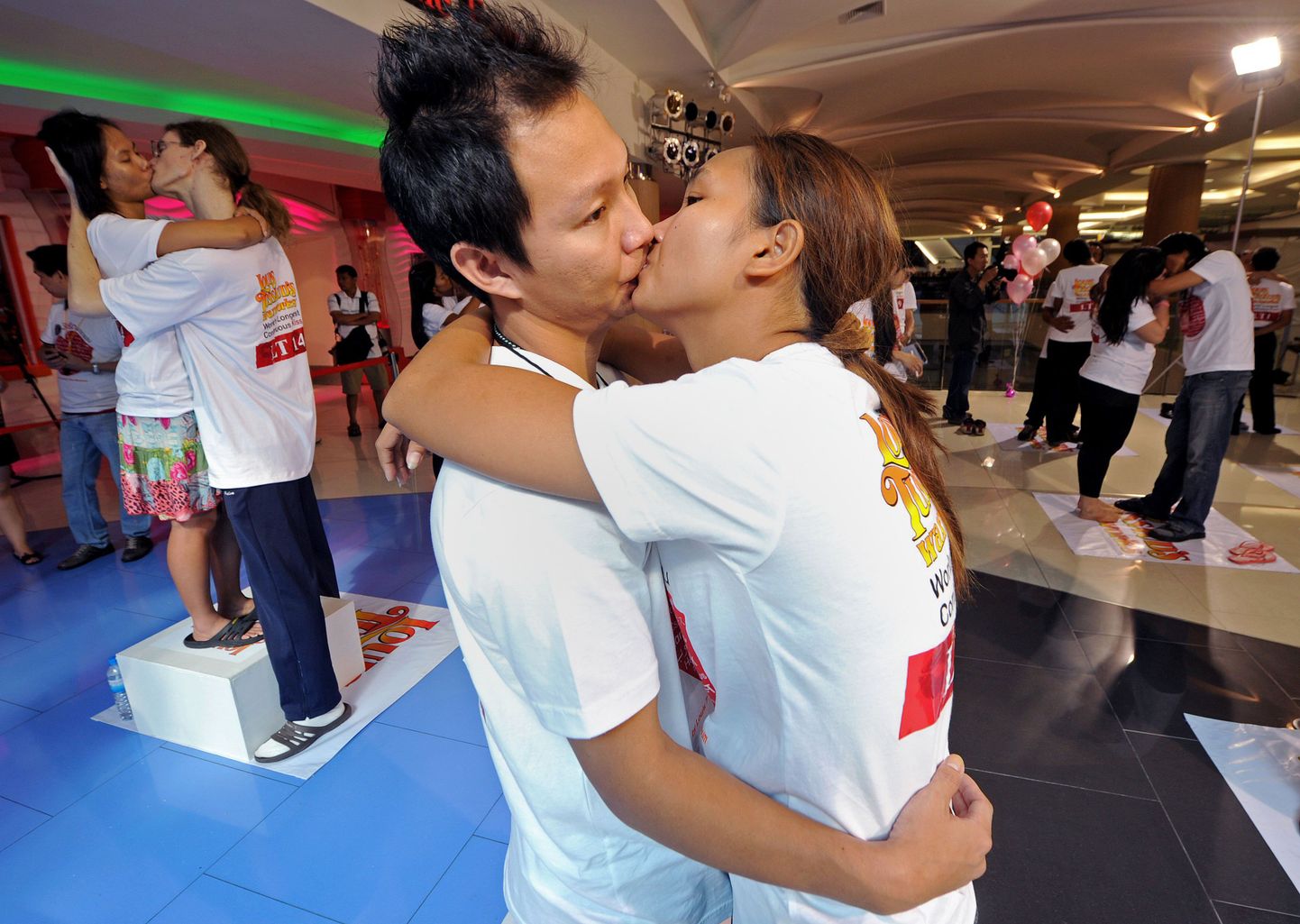 Suudlev paar Pattaya võistlusel