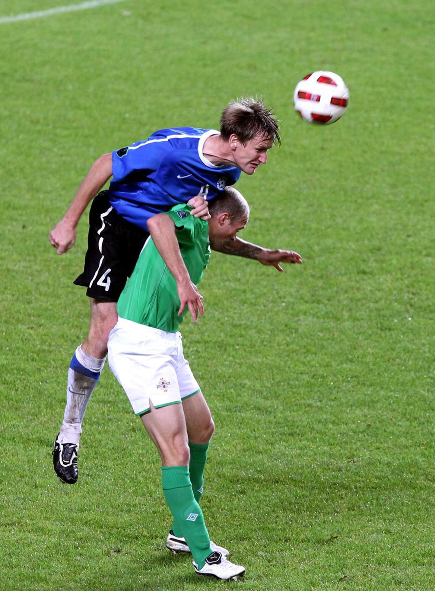 Vigastusest taastuv Raio Piiroja (nr 4) loodab oluliseks EM-valikmänguks Põhja-Iirimaaga mängukorda saada.